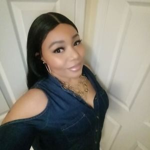 Meet your Posher, Lashae